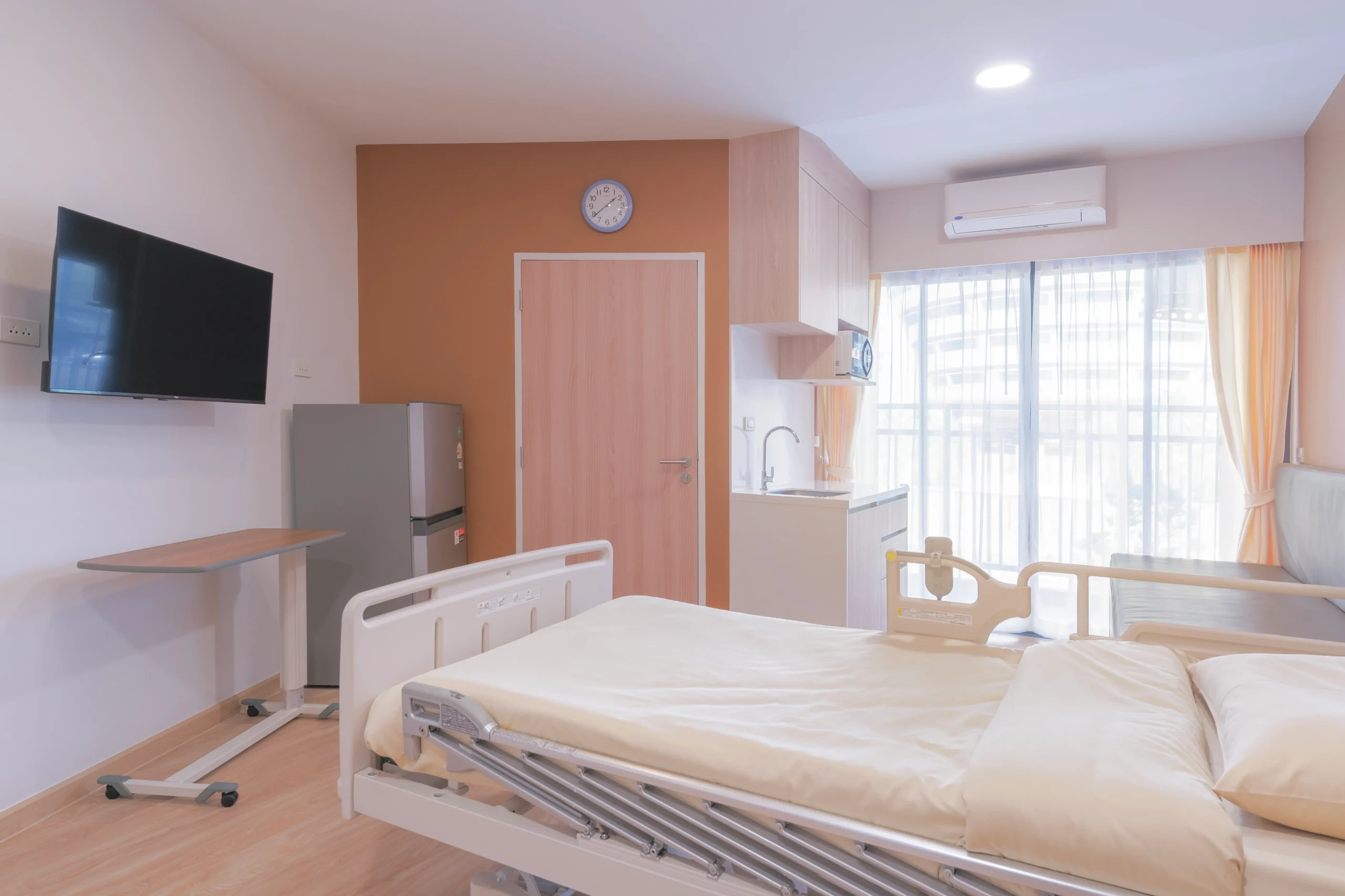 โรงพยาบาลกายภาพบำบัดกันยา มีห้องพักส่วนตัวหลายเเบบ