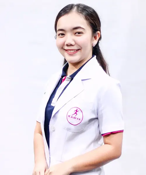 กภ.ครองขวัญ บุญประสงค์ นักกายภาพบำบัด ประจำทีมกายภาพบำบัดที่บ้าน ซีเนียร์กันยา