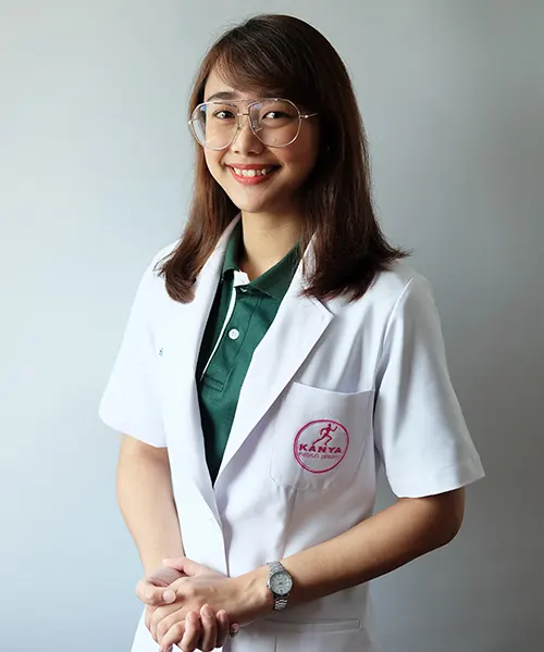 กภ.วรัชยา ภักดี นักกายภาพบำบัดประจำกันยา คลินิกกายภาพบำบัด สาขาประชาชื่น มีประสบการณ์ดูแลผู้ป่วยระบบกระดูกและกล้ามเนื้อ สนใจพิเศษด้านกีฬาไอซ์สเก็ต