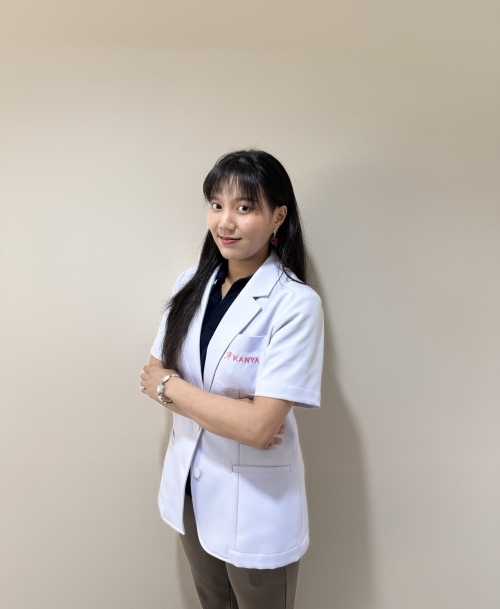 กภ.สโรชา ผลภักดี นักกายภาพบำบัดประจำกันยา คลินิกกายภาพบำบัด สาขาเจริญราษฎร์