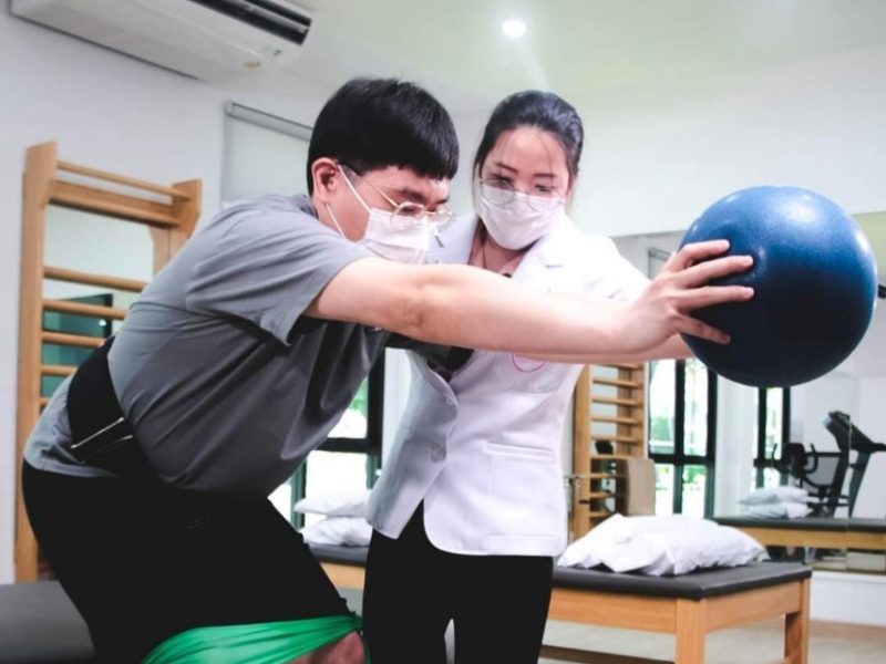 บริการกายภาพบำบัดระบบประสาทและฟื้นฟูผู้ป่วยอัมพฤกษ์อัมพาต กันยาคลินิก